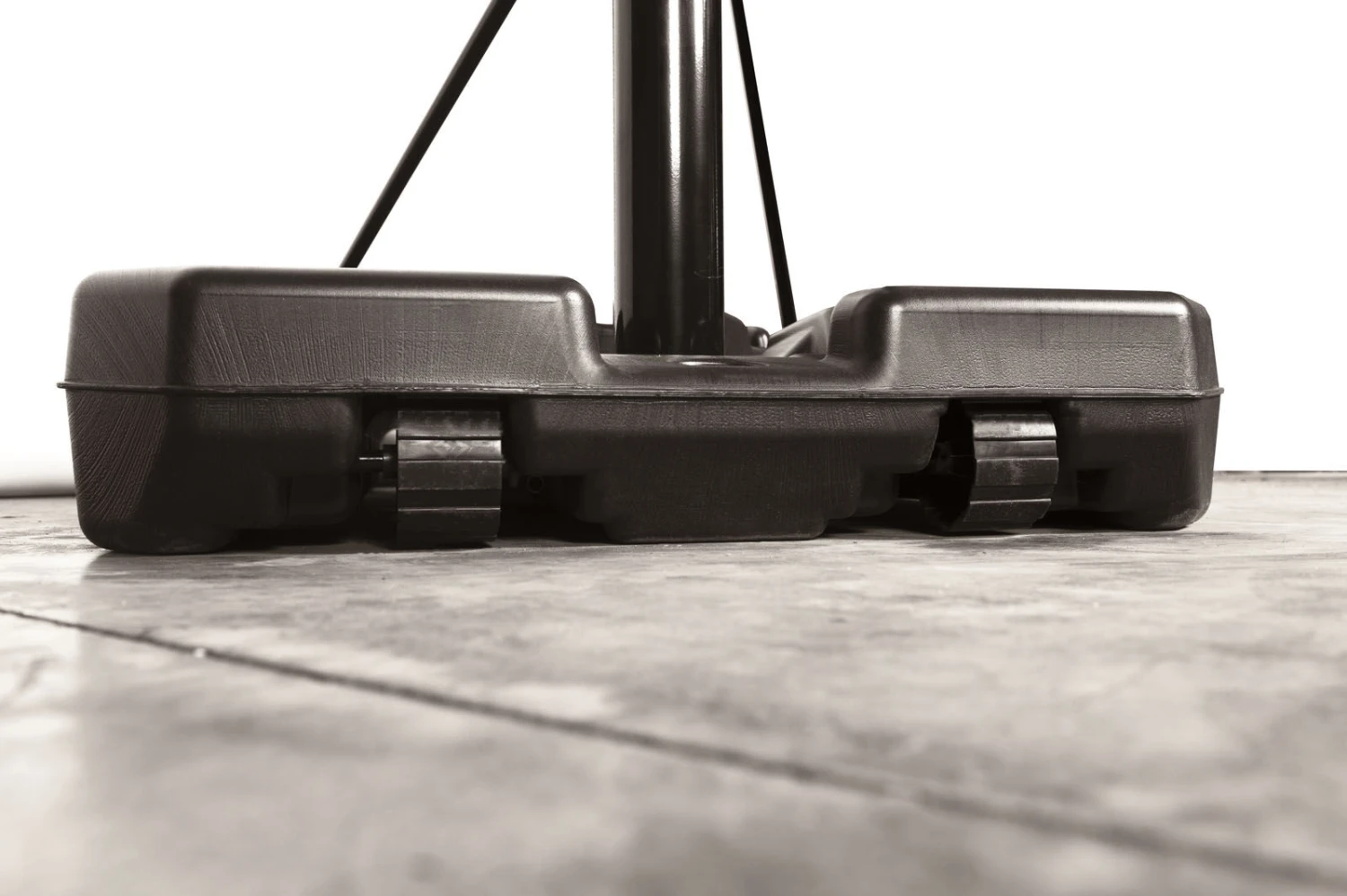 Garlando Tabellone Basket Cleveland, Colonna Regolabile E Base Zavorrabile, H. 200 Cm - 305 Cm, Ba-14 4 Garlando Tabellone Basket Cleveland, Colonna Regolabile E Base Zavorrabile, H. 200 Cm - 305 Cm, Ba-14 - immagine 4